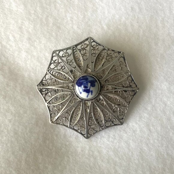 VTG Sterling Silver 925 1.71" Domed Signed Delft Filigree Spun Silver Brooch - Picture 2 of 16